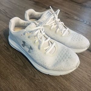 Women’s UA impulse knit sz9.5